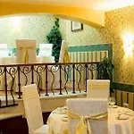 Capitol Hotell 4*