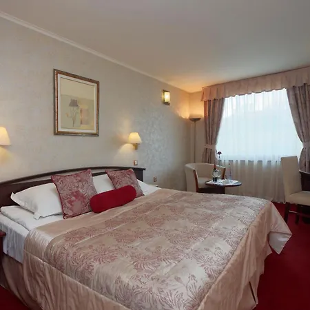 Capitol Szálloda 4*