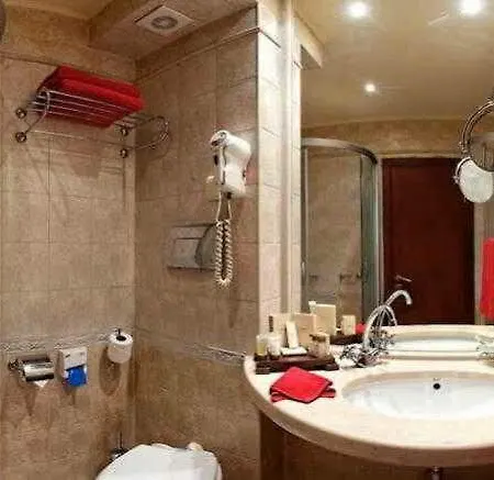 Szálloda Capitol 4*