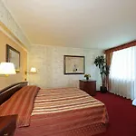 Capitol Hotel
