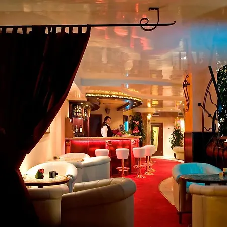 Capitol Hotel 4*