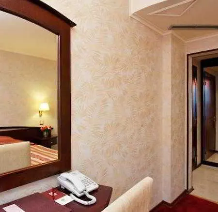Capitol Hotel 4*
