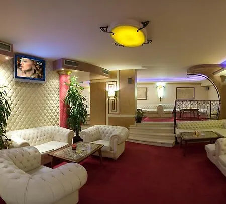 Capitol Hotel 4*