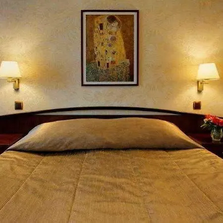 Hotel Capitol 4*